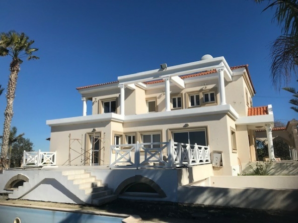 https://www.bluesky-houses.com/media/property-images/108322-detached-villa-for-sale-in-pervolia_full.jpg
